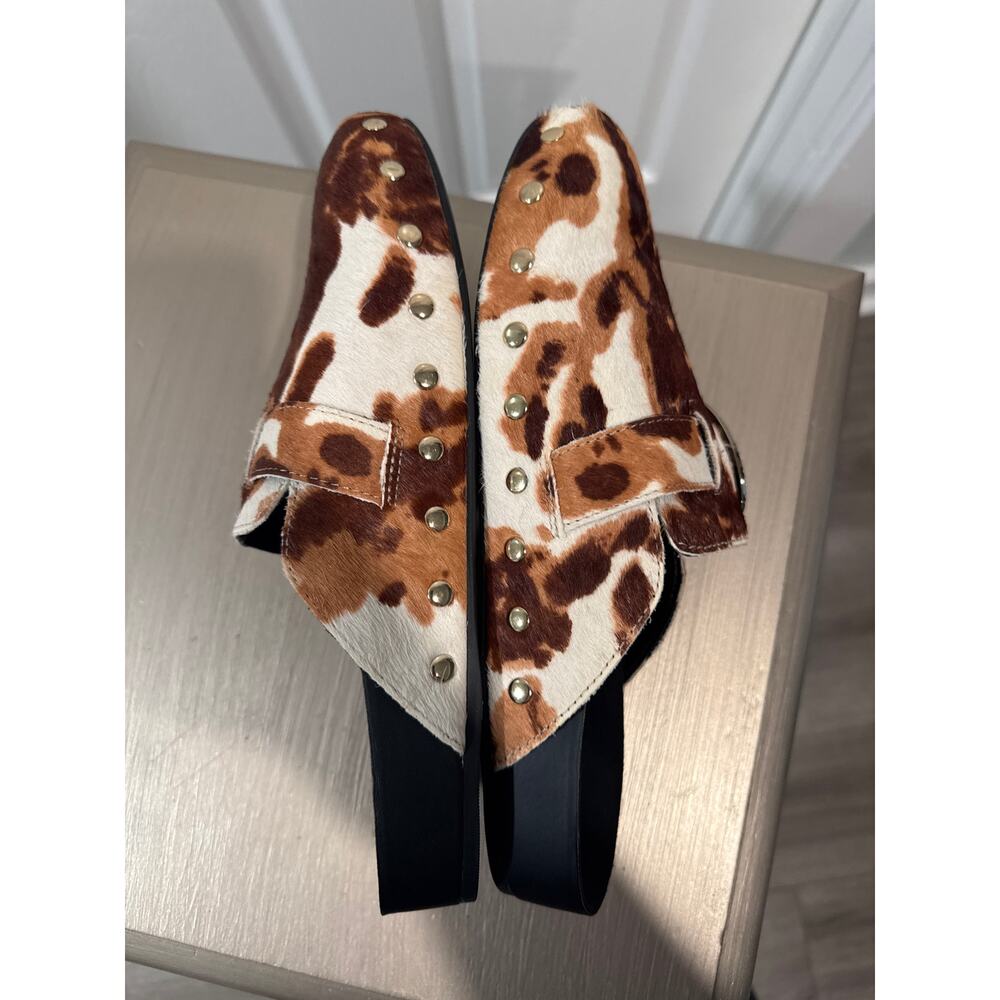 Gianni Bini Slip-On Cow Print Calf Hair Buckle Detail Mule Size 8.5M - Picture 6 of 7